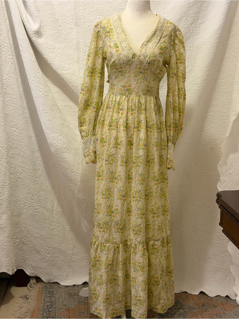 VTG Floral Prairie Maxi Dress 70s
